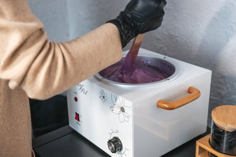 how to choose a professional wax warmer for a beauty studio