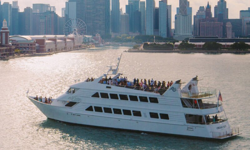 chicago private yacht charter