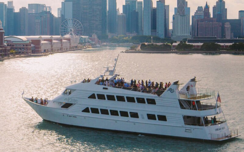 chicago private yacht charter