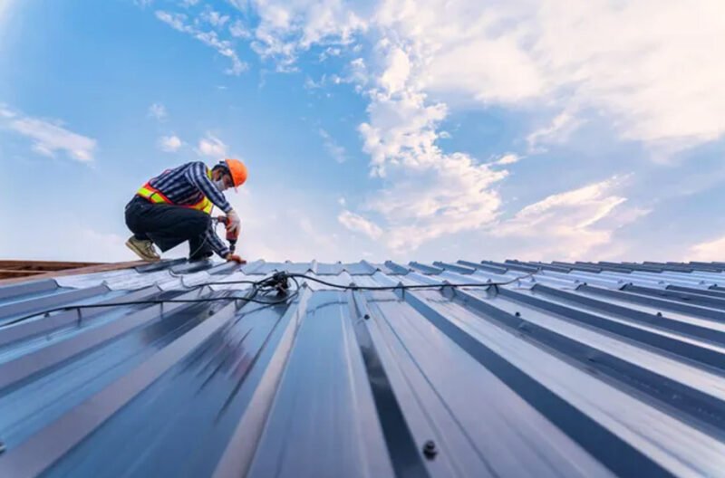 commercial vs. residential roofing contractors