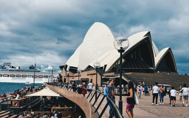 how to enjoy the most of australia’s culture and nature in a luxury tour