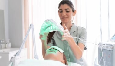 what is an led phototherapy face mask
