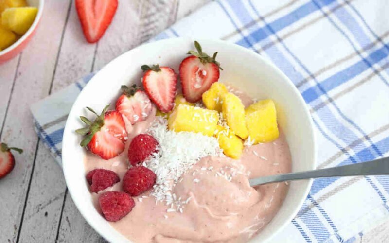 hidden dangers lurking in your strawberry smoothie bowl