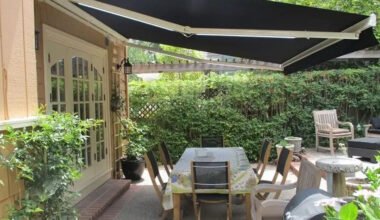 retractable awning
