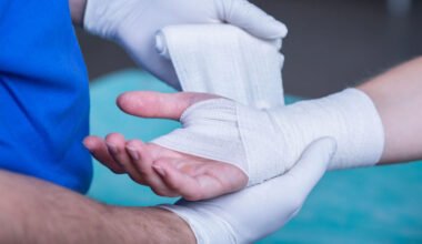 expert first aid training bleeding management
