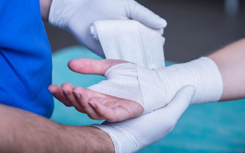expert first aid training bleeding management