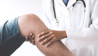knee injury doctor