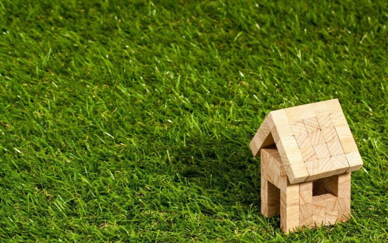 synthetic turf solutions for beautiful and low maintenance landscaping