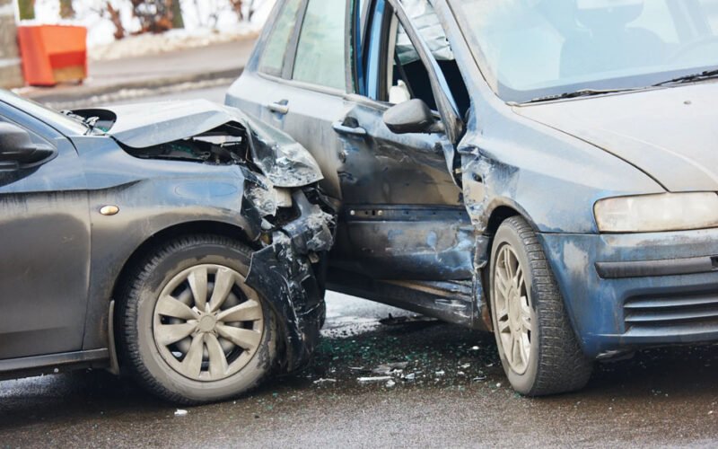 understanding who is at fault after a sideswipe collision