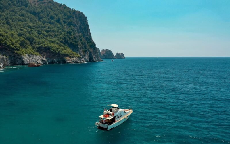 5 reasons afternoon private boat tours are perfect for kauai visitors