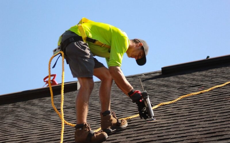 benefits of hiring professional roofers
