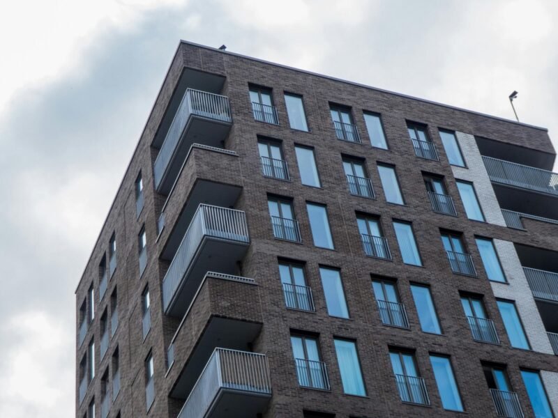 explore chic apartments that perfectly fit your modern lifestyle