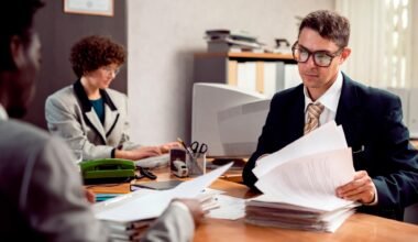 how employment lawyers can reach their target audience online