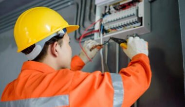 how to choose a reliable emergency electrician