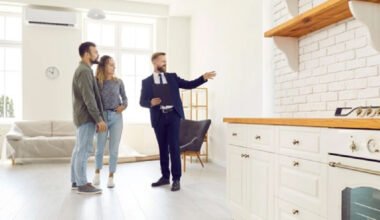 how to navigate a home sale without the usual headaches