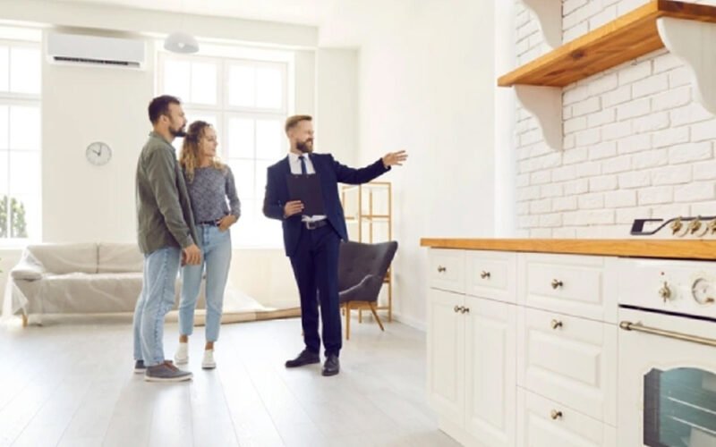 how to navigate a home sale without the usual headaches