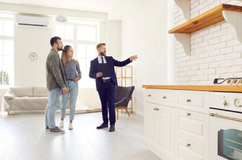 how to navigate a home sale without the usual headaches