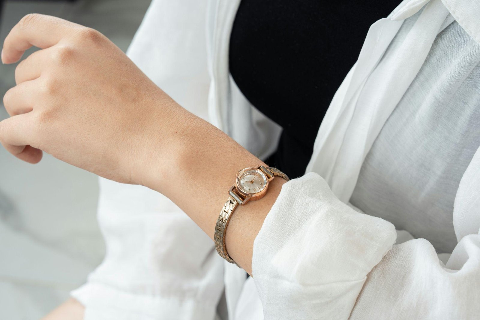 minimal jewelry & statement pieces 2