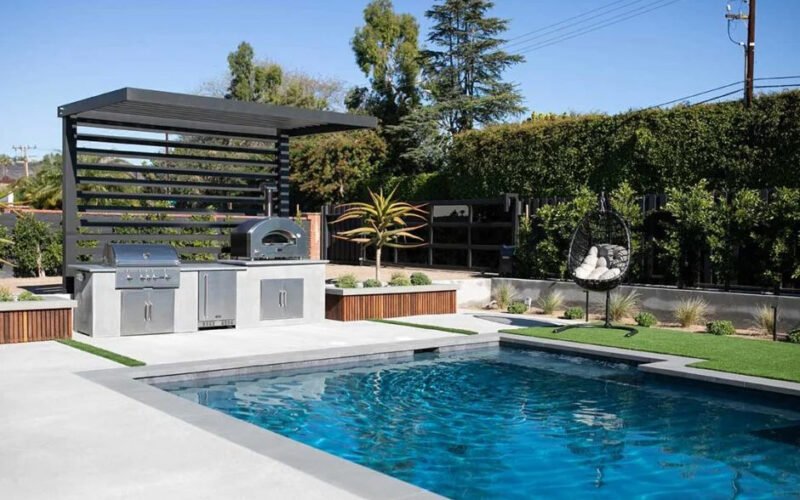 modern outdoor living spaces