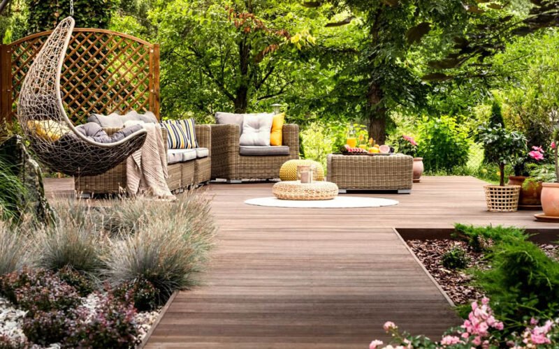 aesthetic garden features