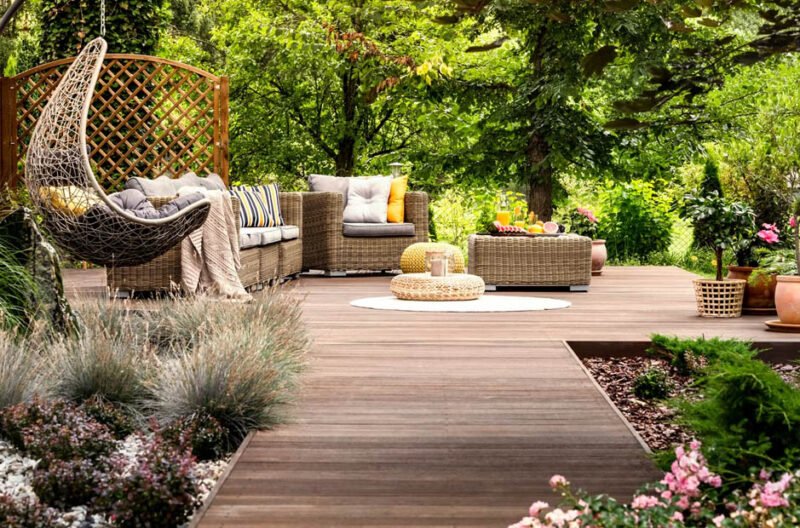 aesthetic garden features