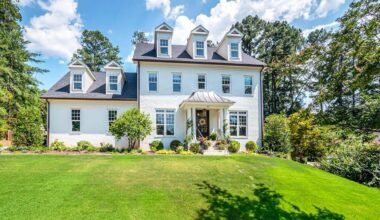 how exterior design choices influence curb appeal