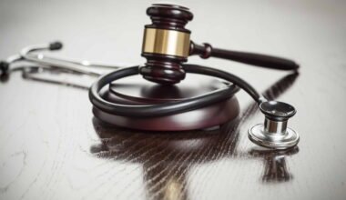 how to choose the right medical malpractice lawyer