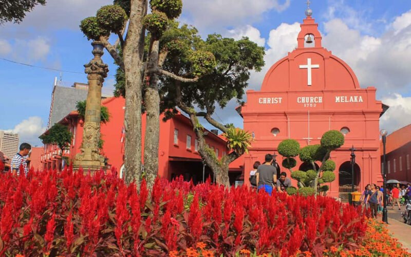 plan your malacca journey by bus – a budget traveler’s guide