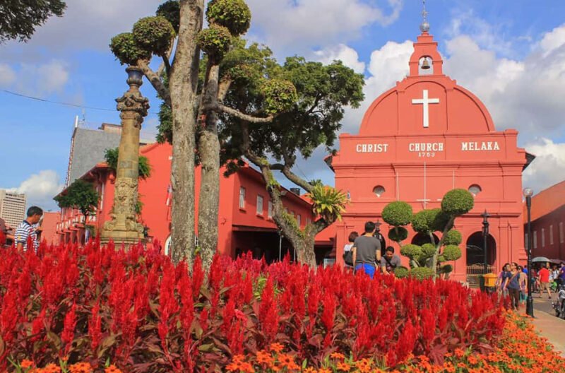 plan your malacca journey by bus – a budget traveler’s guide