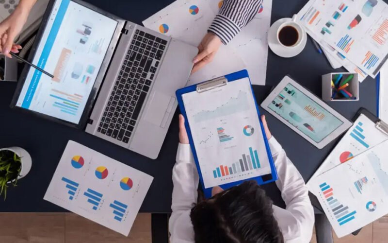 transforming online audiences into loyal clients