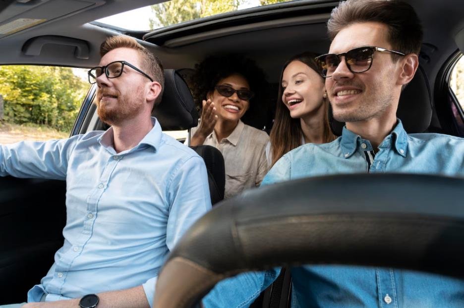 what are the capacity and safety features of modern maxitaxi 2