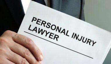 when to hire a personal injury lawyer for your case