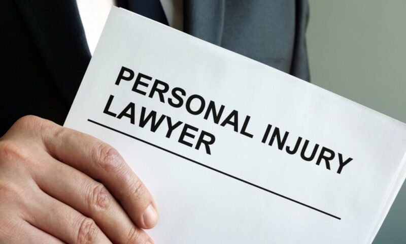 when to hire a personal injury lawyer for your case