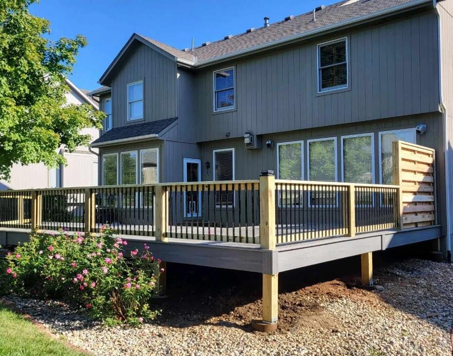 why composite decks are the future of outdoor living in overland park 4