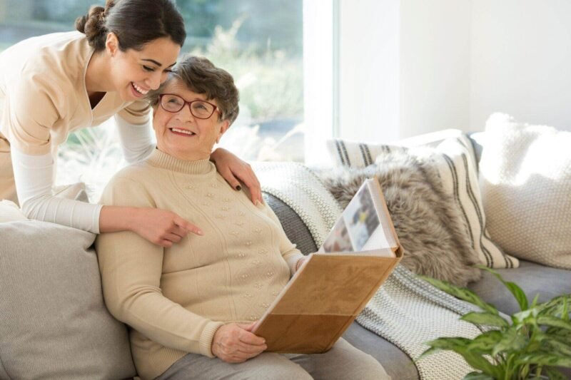 a family's guide to making confident assisted living decisions