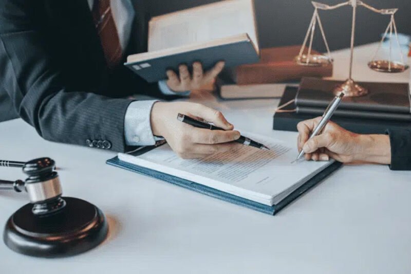 how investment fraud lawyers protect victims