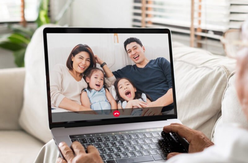 keeping your family connected online