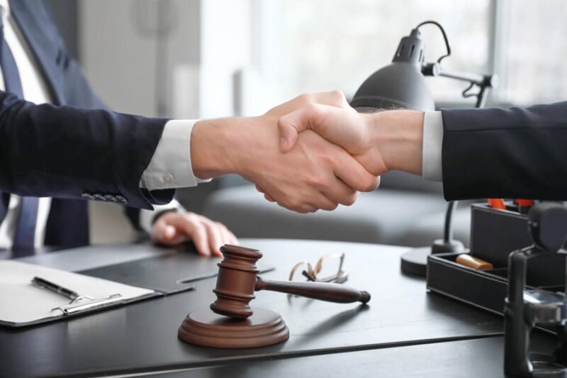 why choosing the right injury lawyer matters for cases