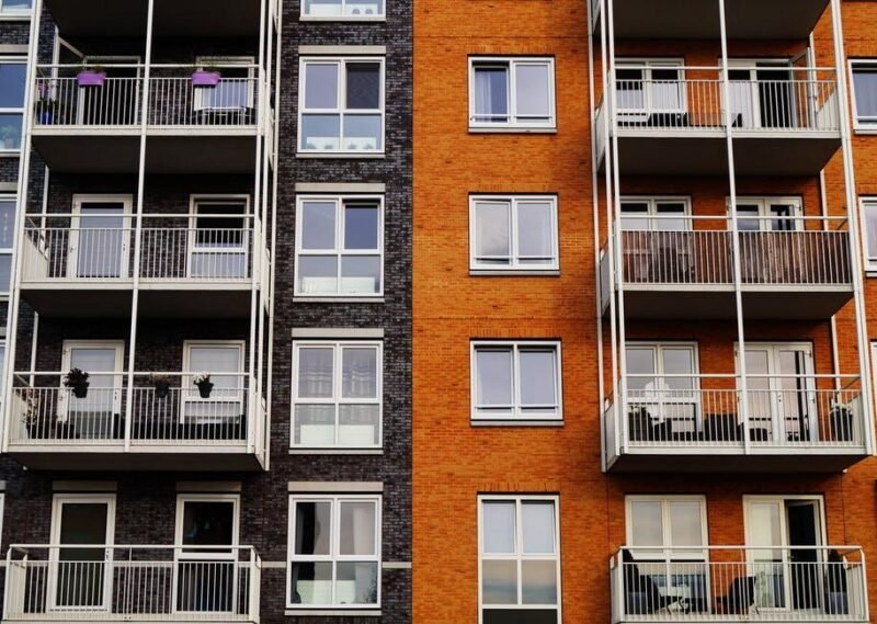 understanding group student lease agreements when sharing apartments