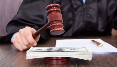 how lawyers determine claim value in injury compensation cases