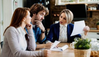 how lawyers review injury claims during legal consultations