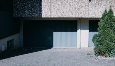 choosing the right garage door for your home