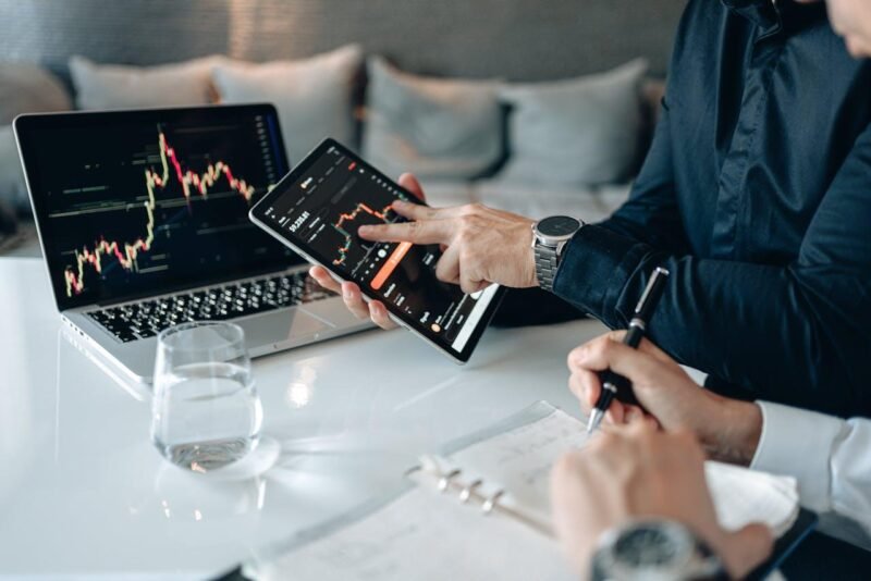 how businesses use technology to improve customer experience