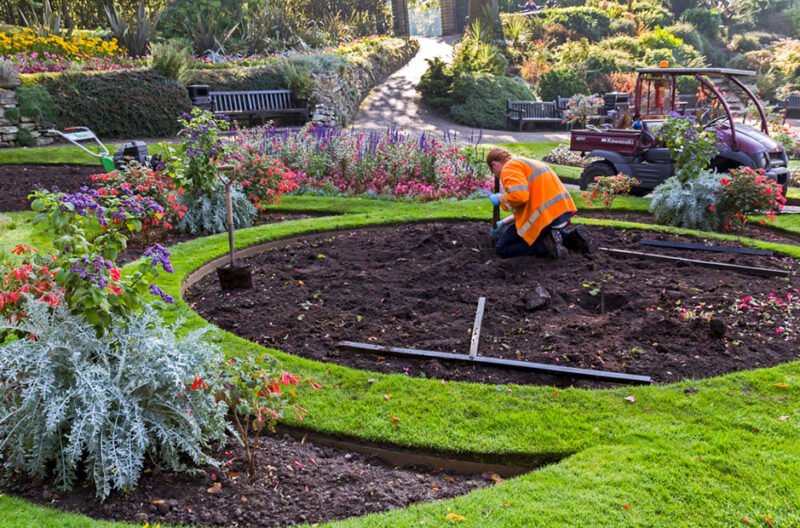how disorganized scheduling can drain the profit margins of a landscaping company