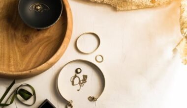 how social media is influencing jewelry buying trends in small boutiques