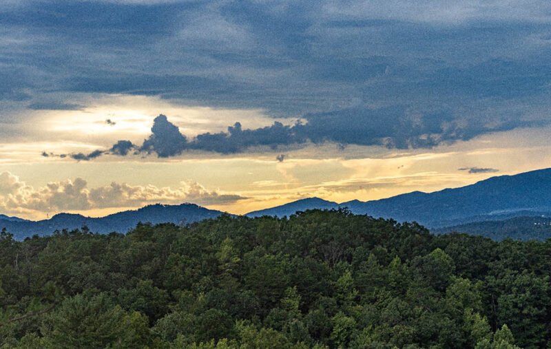 smart ways to plan a relaxing short getaway in the mountains