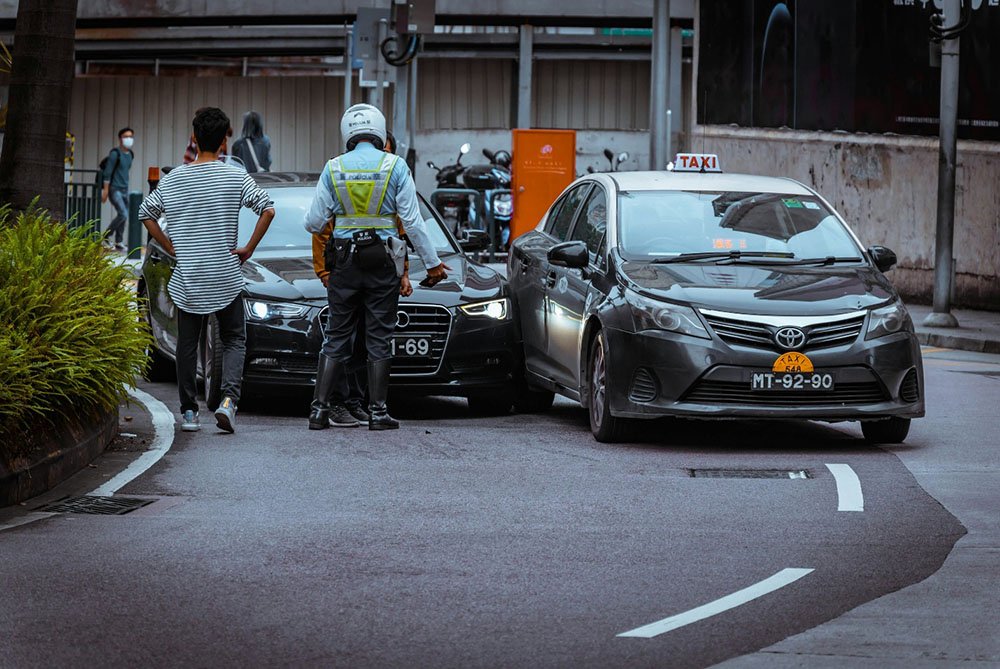 your step by step guide to handling a car accident