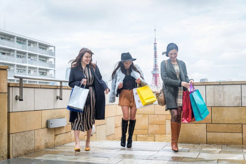 how to save big on designer fashion practical strategies for luxury shopping