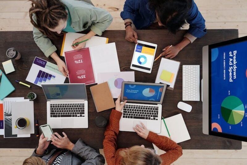 top 4 innovative advertising tips for creative experts