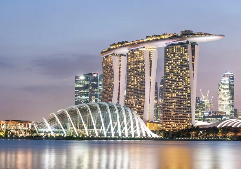 what makes singapore an interesting place to complete a bachelor’s degree